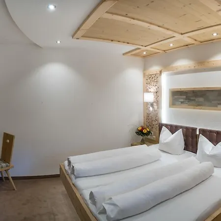 Отель Huber Hochland 3*