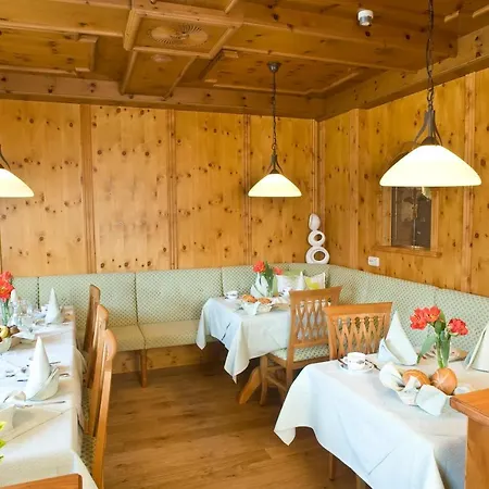 Отель Huber Hochland 3*
